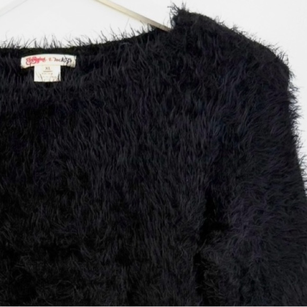 Cozy Soft Black Fuzzy Comfy Sweater. Kids Sz XL. Fits Like A Woman's Size Small.
